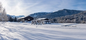 Winteransicht der Jugendherberge Funpark in Westendorf in Tirol